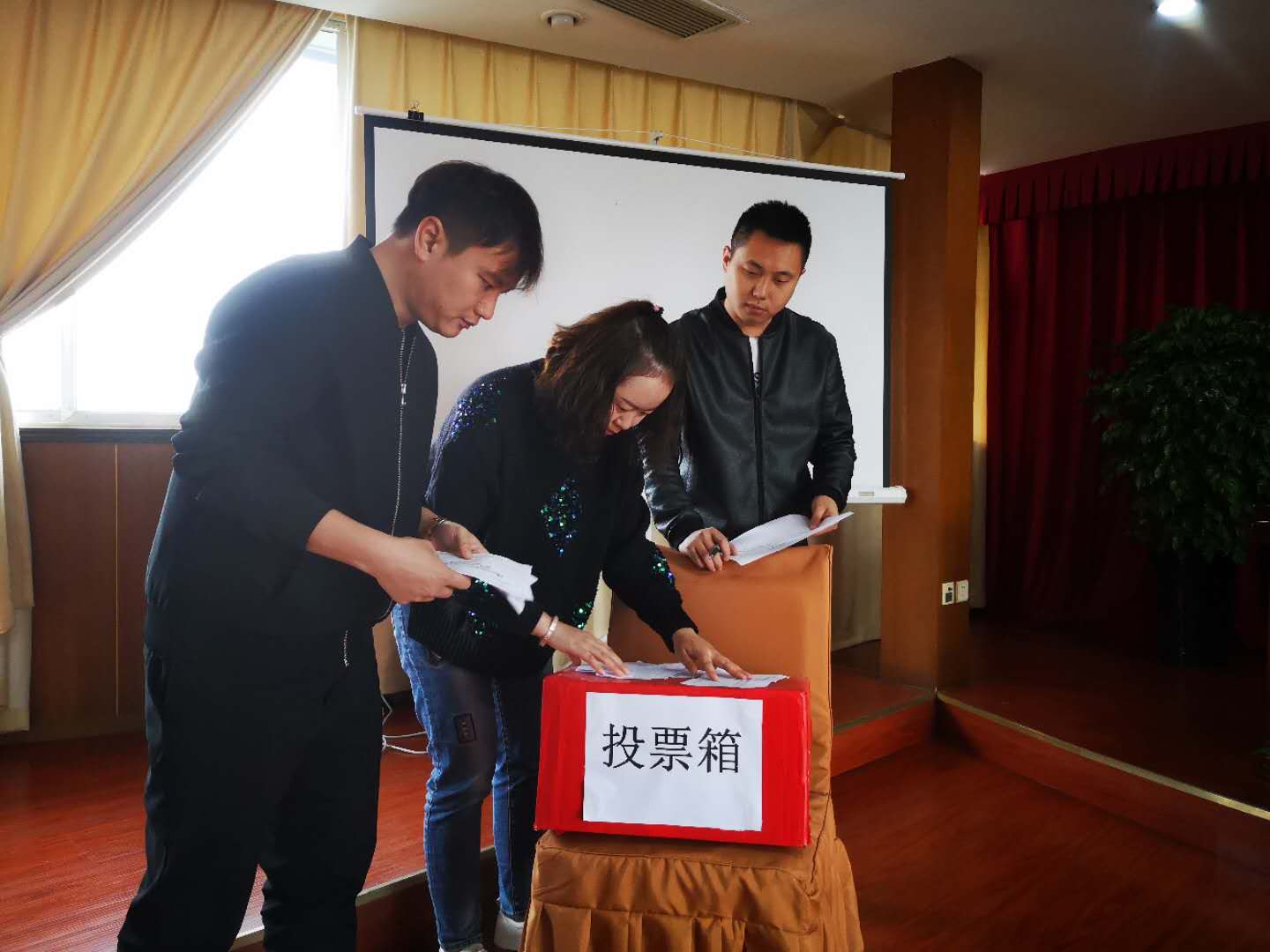 微信图片_20201016164537.jpg 微信图片_20201016164537.jpg